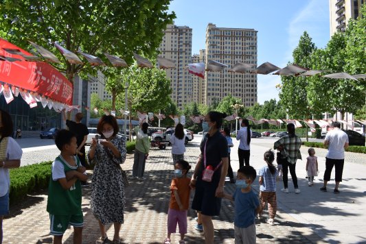 \192.168.2.42活动2022活动照片20220528 图书馆服务宣传周——“庆六一,乐猜谜”有奖竞猜活动照片dsc_0268.jpg